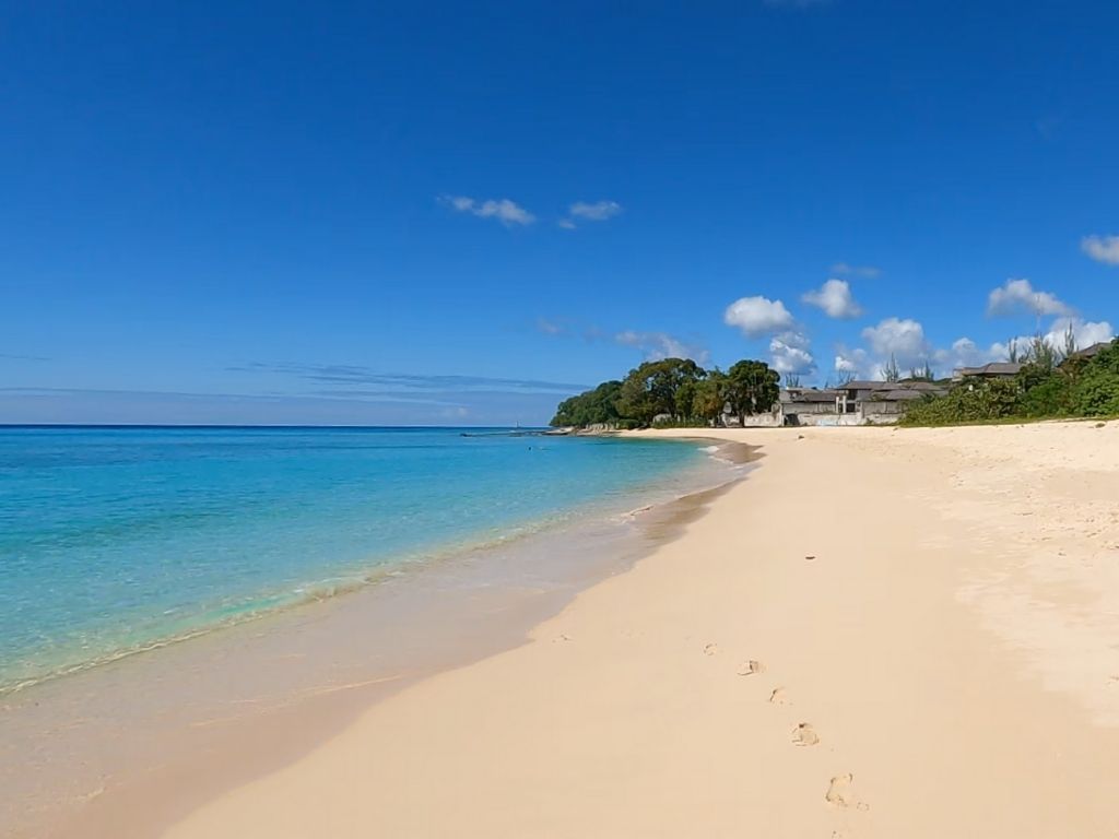 Paradise Beach Barbados  is a short drive from the Barbados Cruise Port and perfect for seclusion and relaxation.